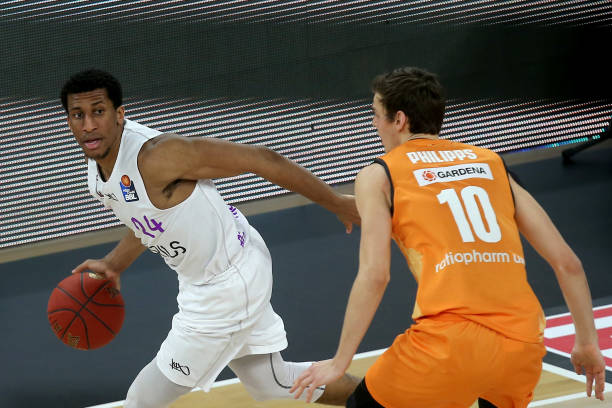 了一系列鼓 了一系列鼓