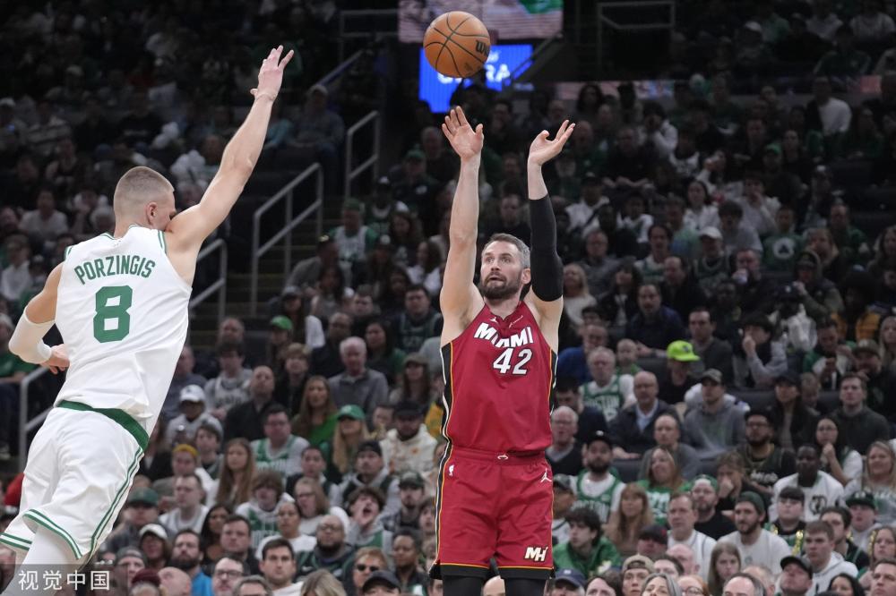 在首轮面对 在首轮面对